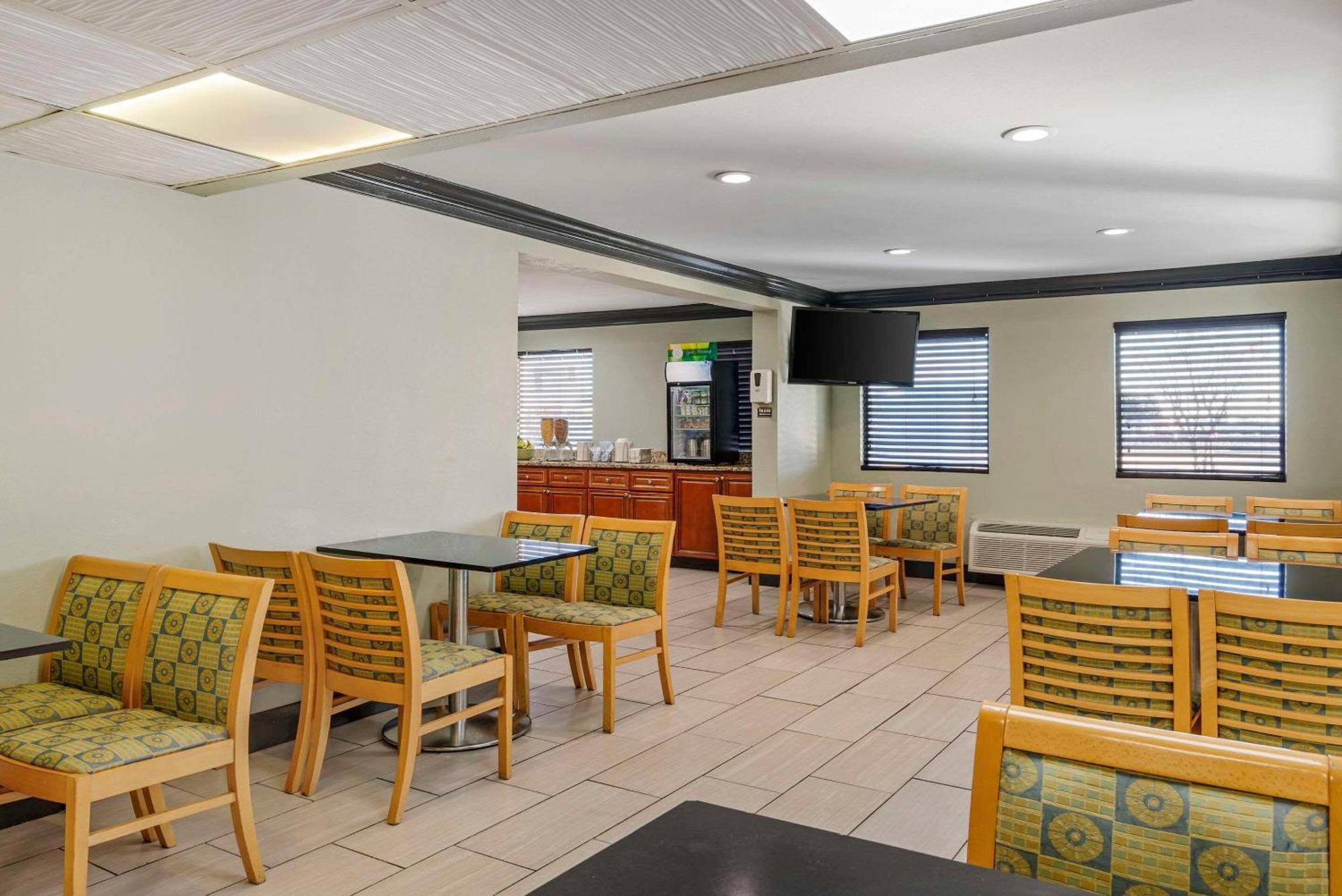 Quality Inn & Suites Morrow Atlanta South Εξωτερικό φωτογραφία